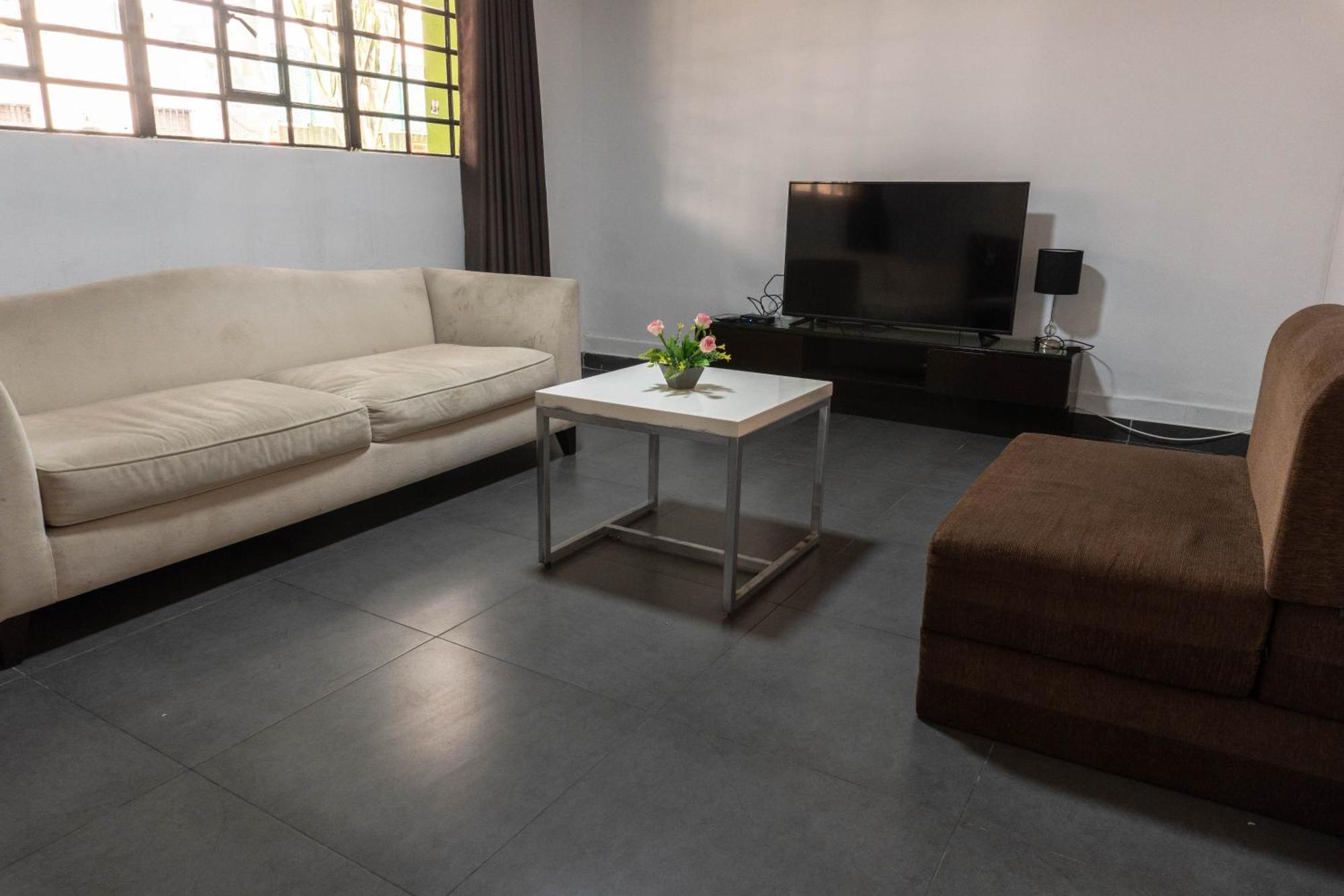 House Hotel *